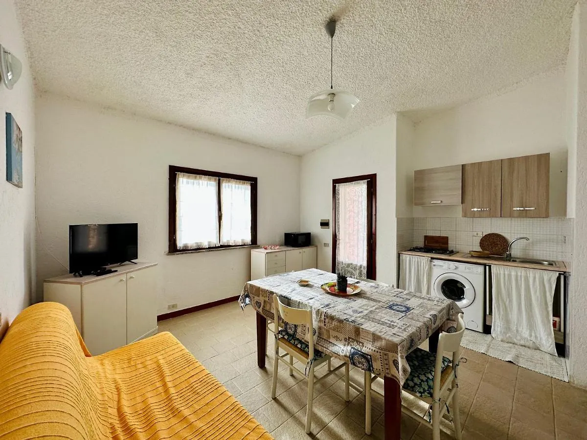 Oleandro, Rena Majore Tatil Evi
